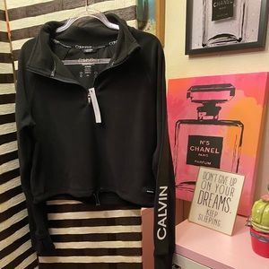 BNWT Calvin Klein Cropped Fleece Sweatshirt